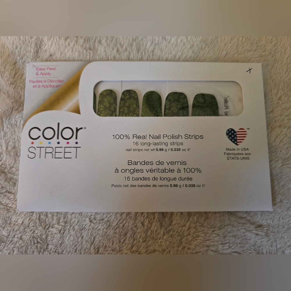 ✨ Color Street 100% Real Nail Polish Strips ✨Color: Shamrockin' and Rollin'